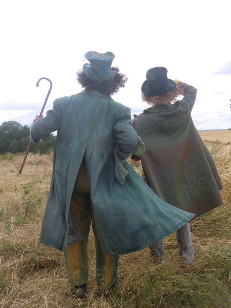 Compagnie_Dailleurs_Les_Passeurs_de_reves_theatre_de_rue_poetique