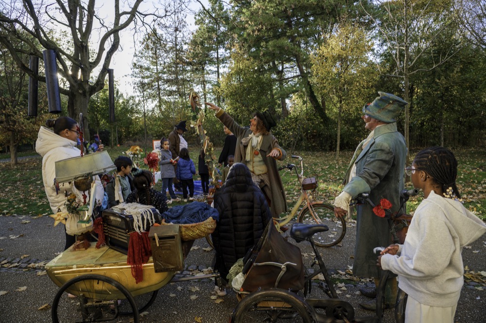 Compagnie_Dailleurs_Les_Passeurs_de_reves_theatre_de_rue_poetique