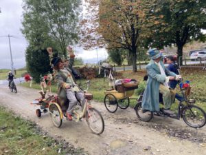 Compagnie_Dailleurs_Les_Passeurs_de_reves_theatre_de_rue_poetique